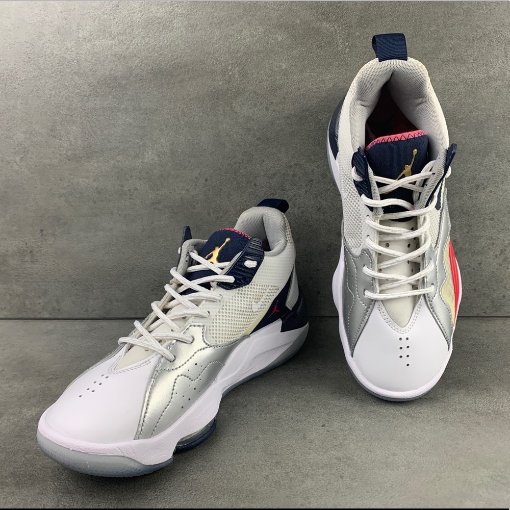 NIKE JORDAN ZOOM '92 (GS) WHITE/OBSIDIAN-TRUE RED [CN9138 101] US SZ 7Y